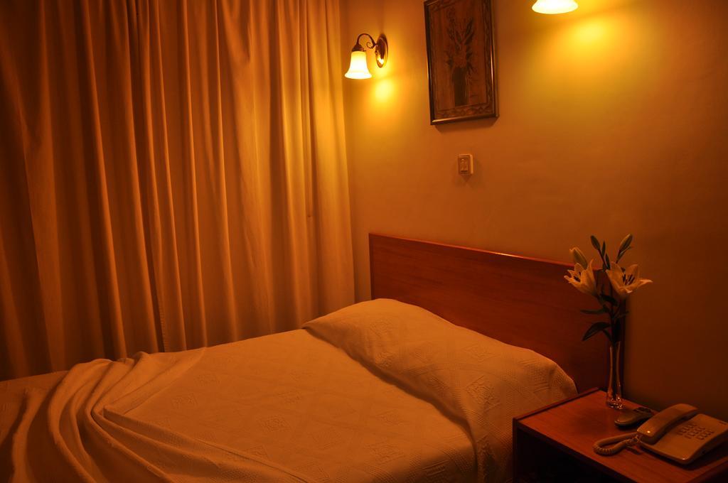 Residencial D. Joao III Otel Ponta Delgada Dış mekan fotoğraf